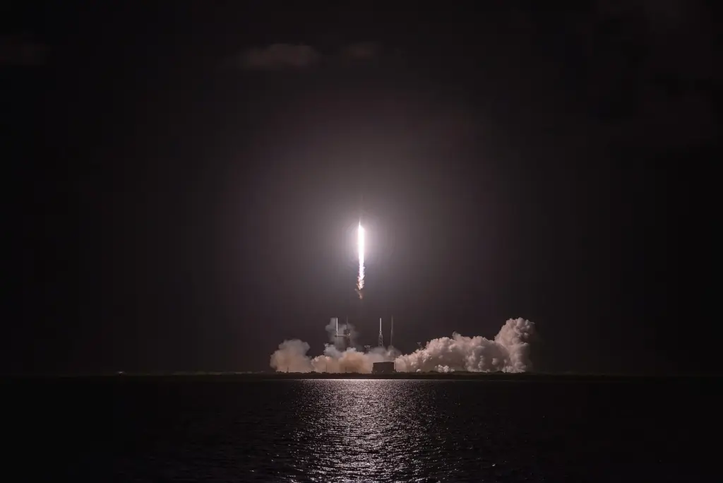 SpaceX vs Honeywell Aerospace: HONA +19% vs SPCX +11% Upside